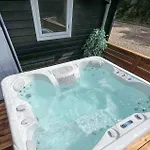 3 Bedroom Cozy In *