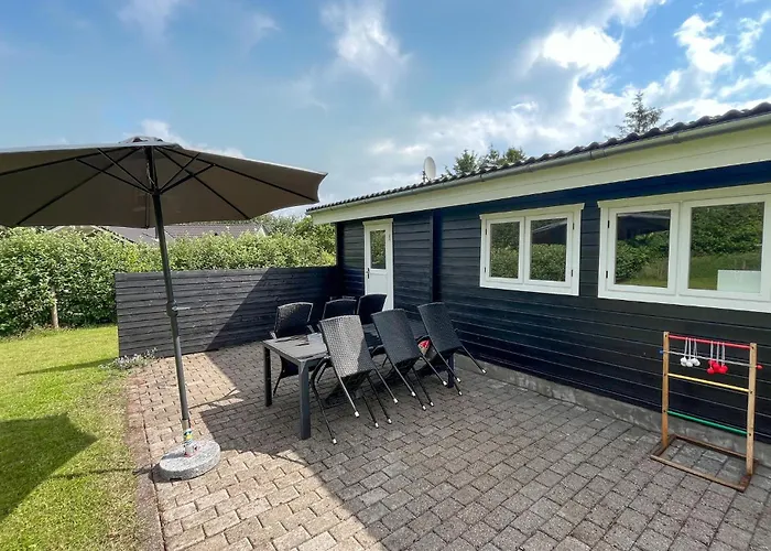 Feriehus 3 Bedroom Cozy In